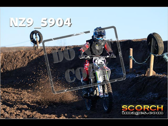 Experts-029