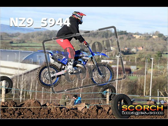 Experts-068