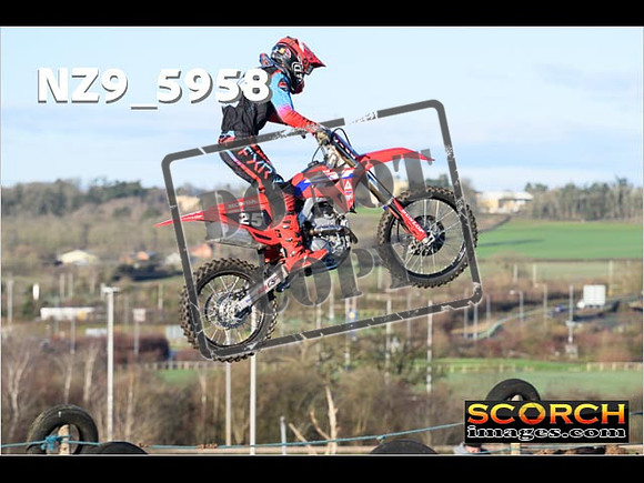 Experts-082