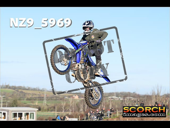 Experts-093