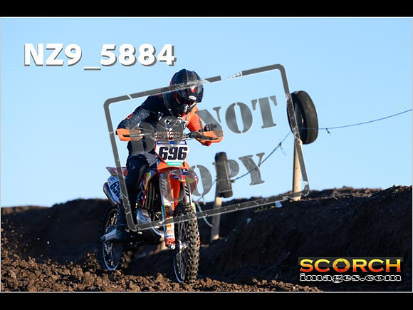 Experts-009