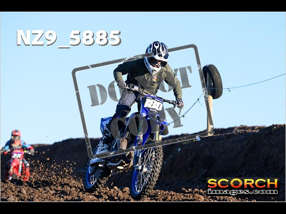 Experts-010