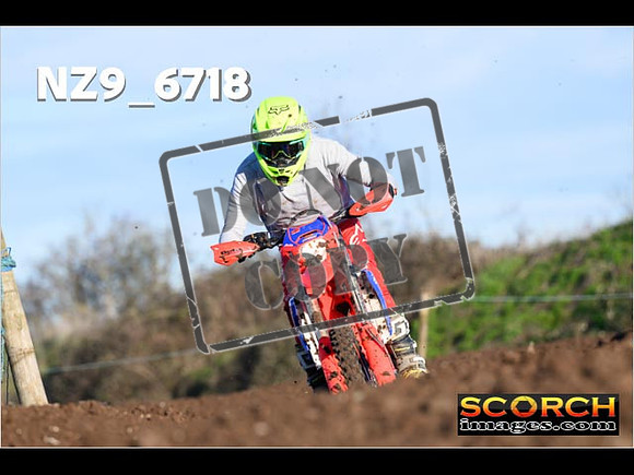 IntersGreenOrange-165