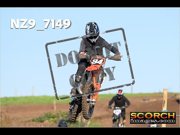IntersGreenOrange-257