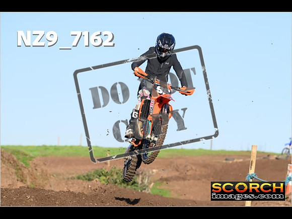 IntersGreenOrange-270