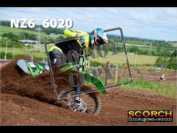 Experts-064