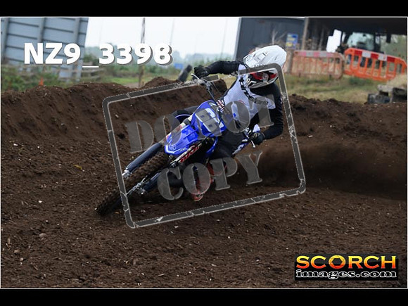 Experts-057