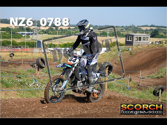 Inters-090
