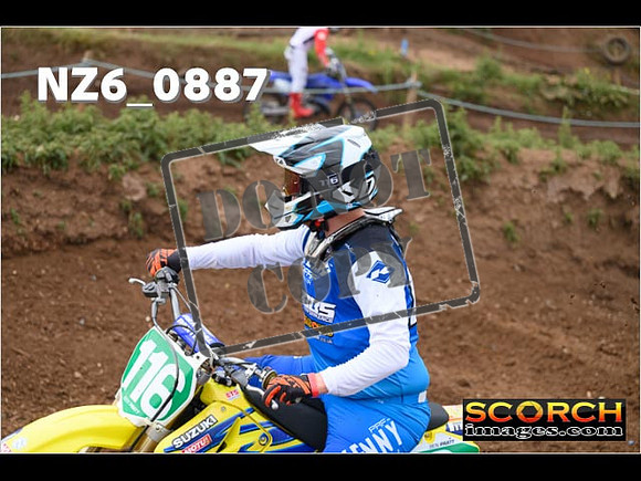 Experts-080