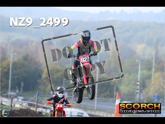 Experts-089