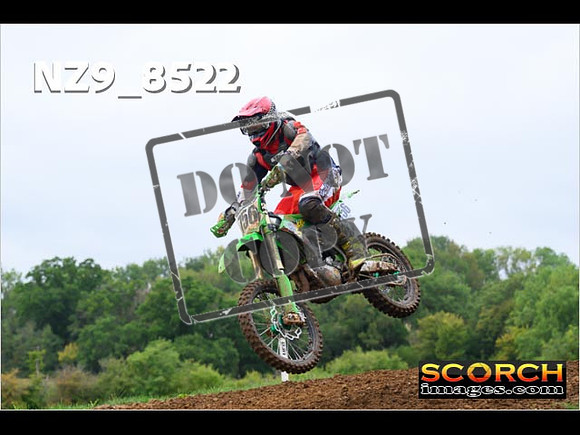 Experts-069