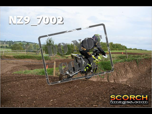 Experts-075