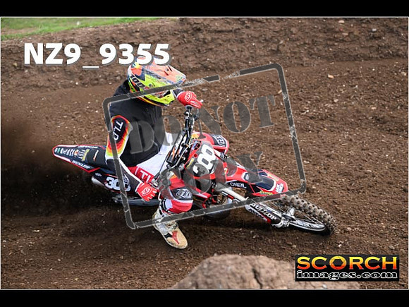 Experts-056