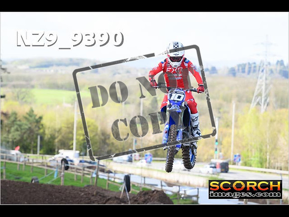 Experts-087