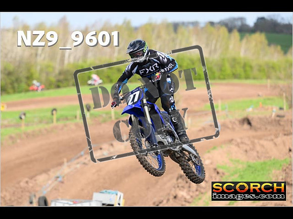 Experts-115