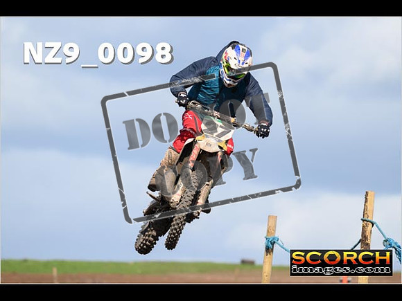 Experts-323