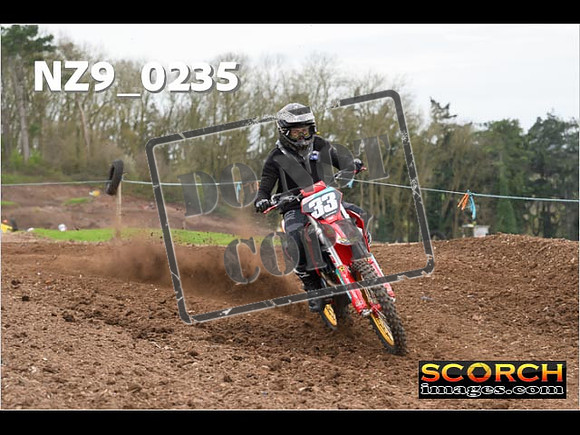 Experts-009