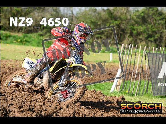 Experts-057
