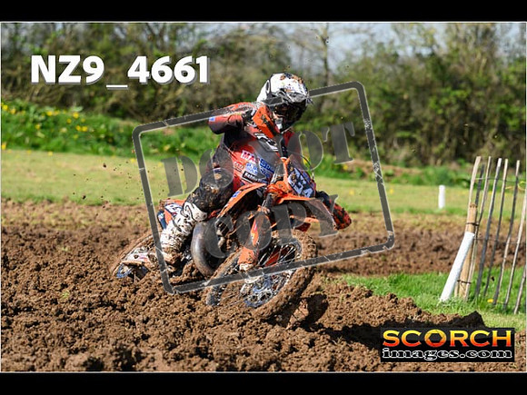 Experts-068