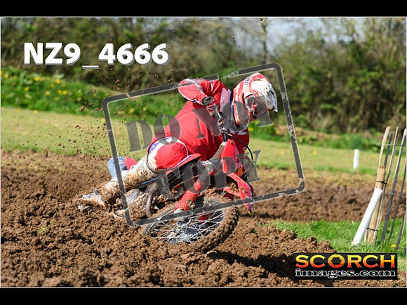 Experts-073