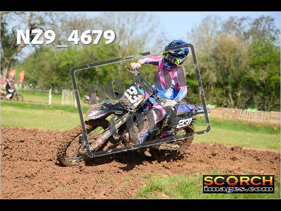 Experts-086