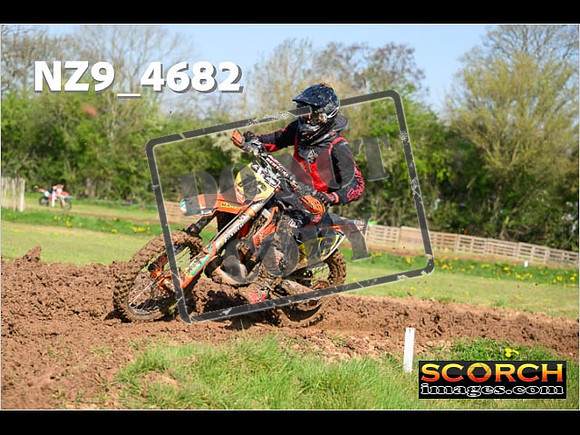 Experts-089