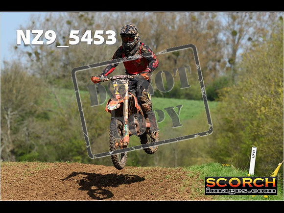Experts-106