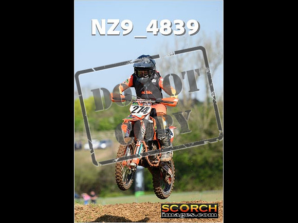 85's-033