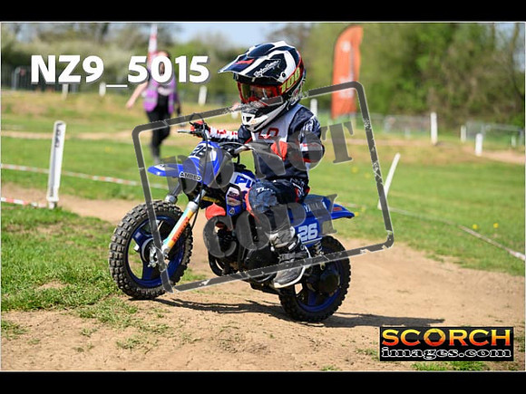PeeWee-086