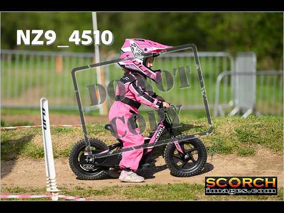 PeeWee-003