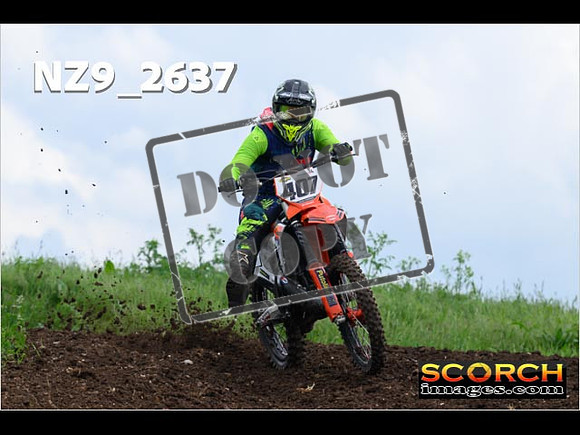 Experts-085
