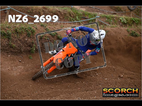 Experts-093