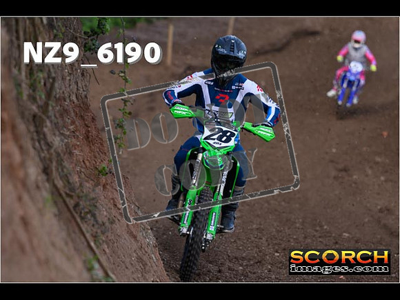 Experts-023