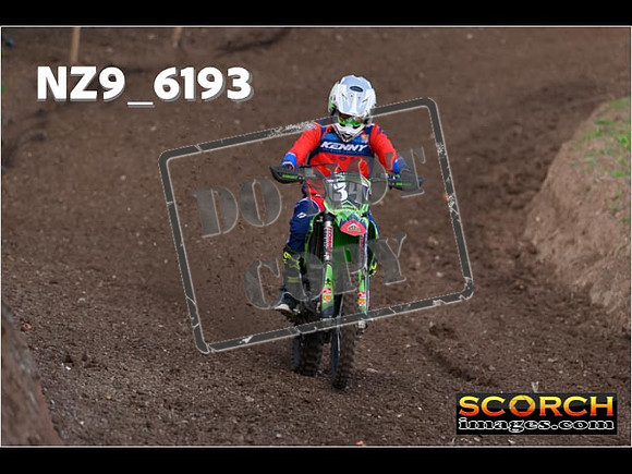 Experts-026