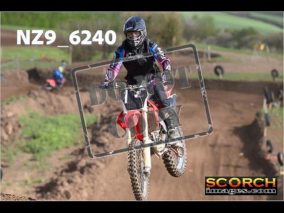 Experts-069