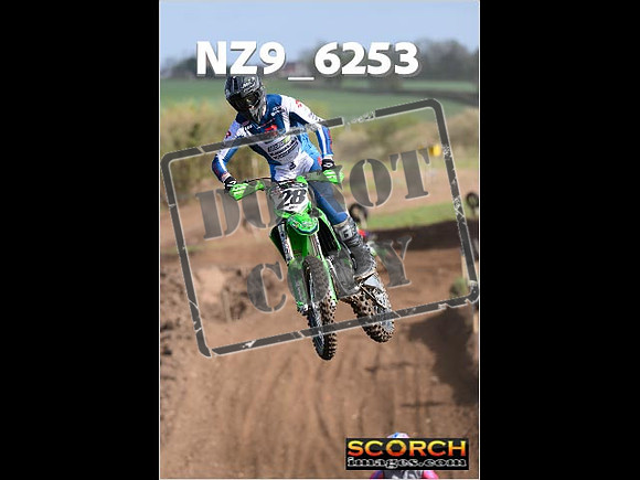 Experts-082