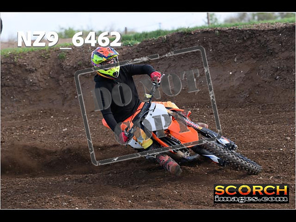 Inters-098