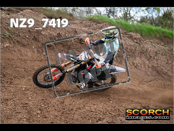 Experts-020