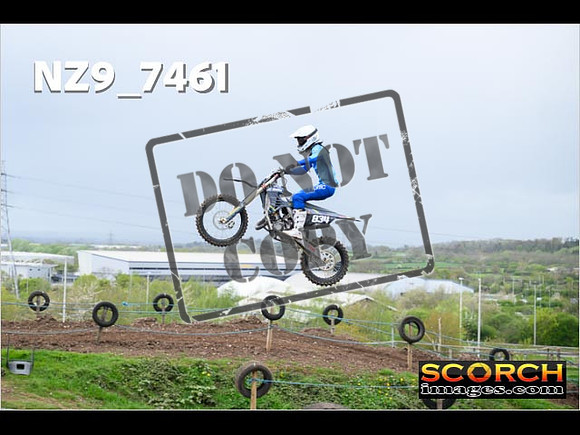 Experts-061