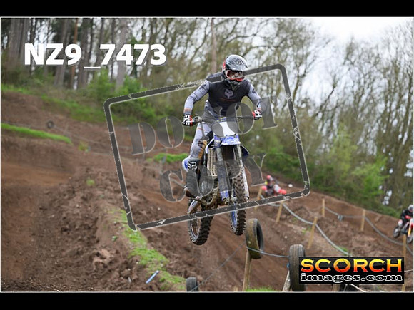 Experts-072