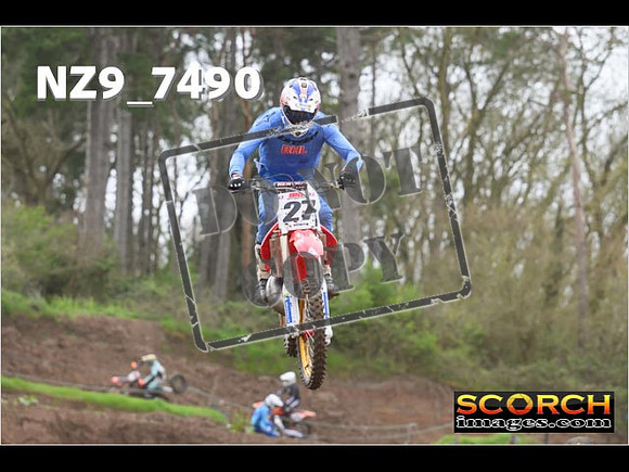 Experts-089