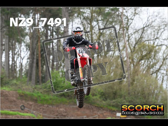 Experts-090