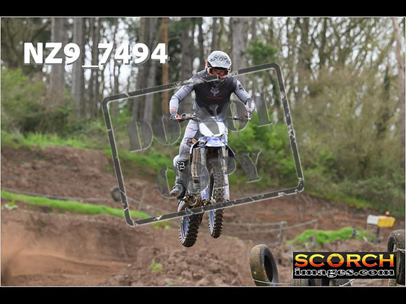 Experts-093