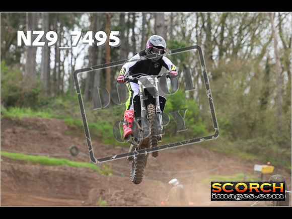 Experts-094
