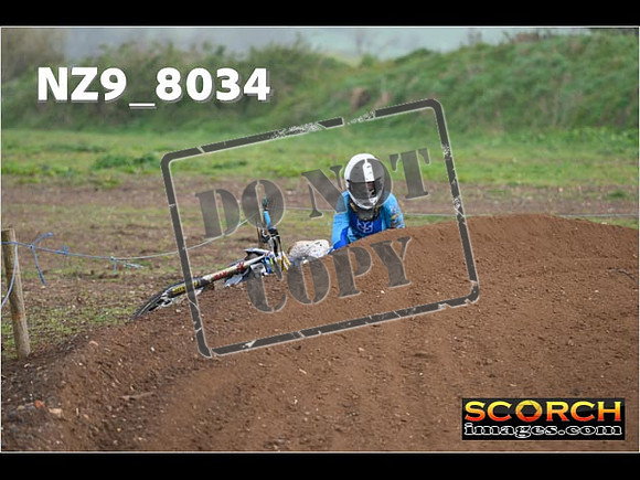 Experts-352