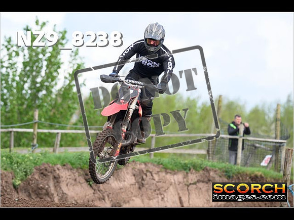 Experts-385