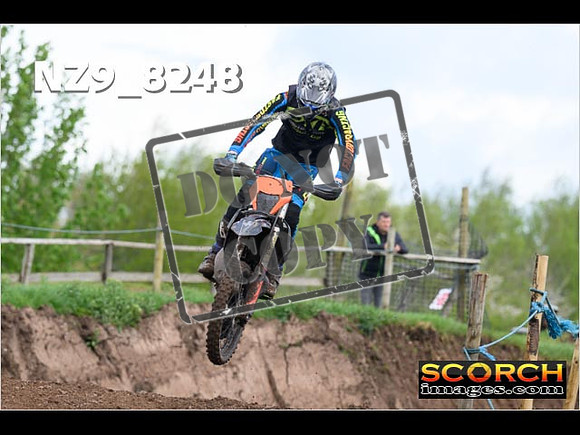 Experts-395