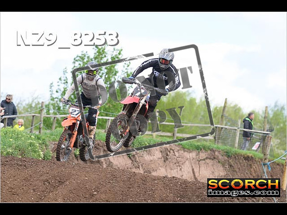 Experts-400