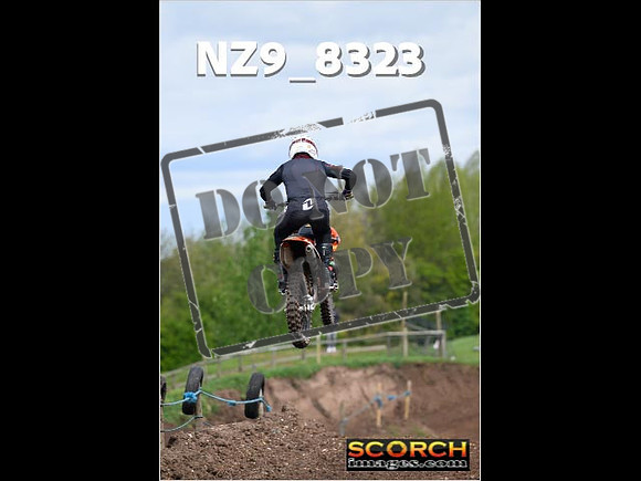 Experts-469