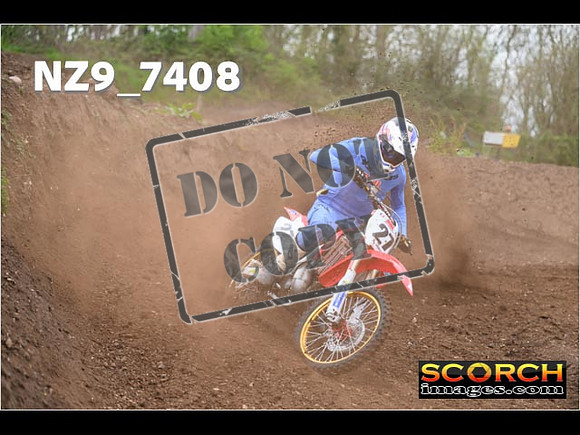 Experts-009